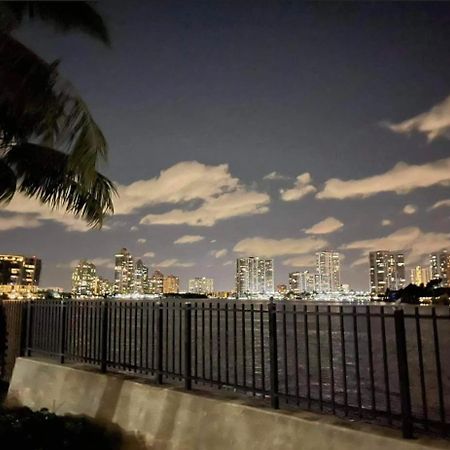 Le Frontenac Villa Sunny Isles Beach Eksteriør billede